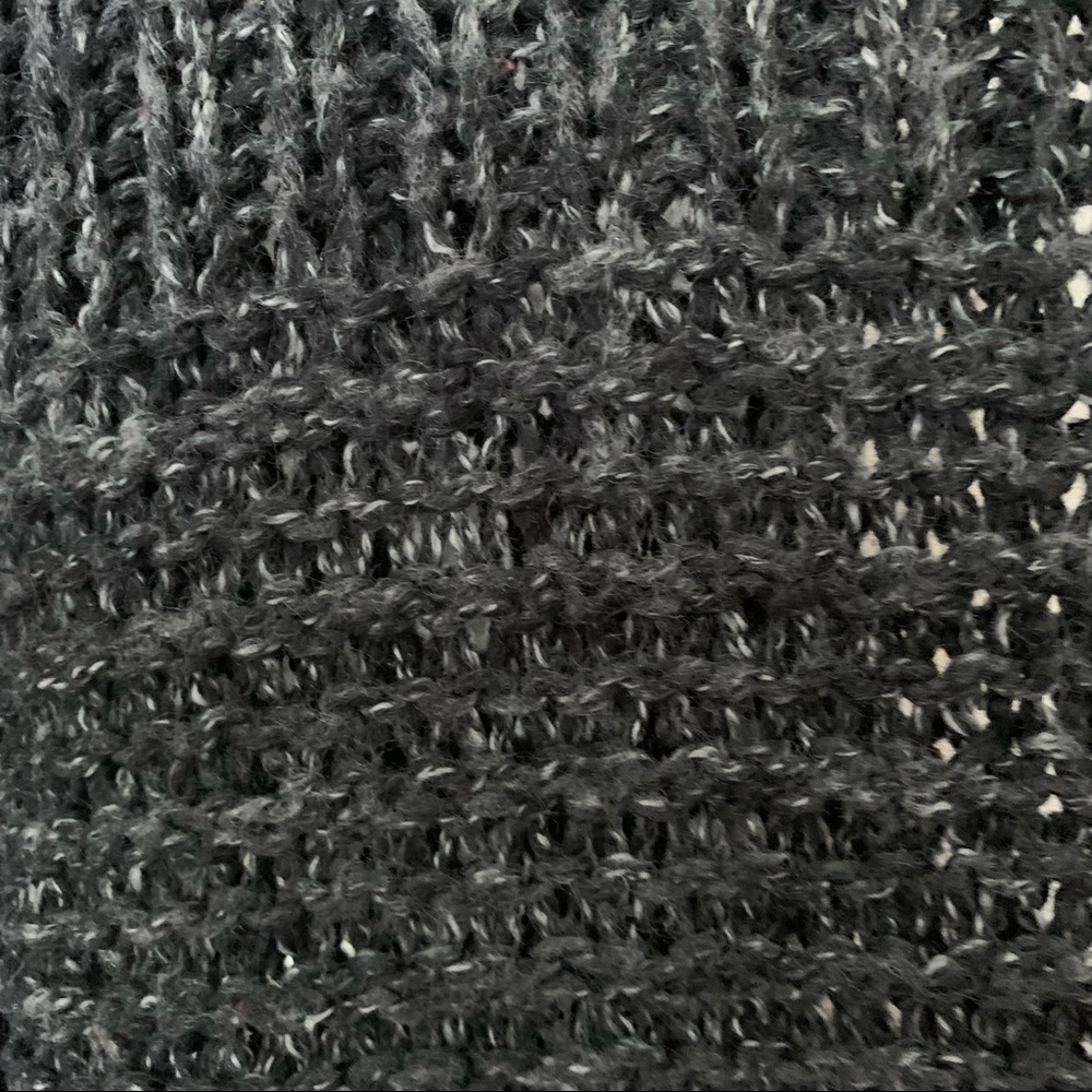 Hollister Sweater - M/L - Picture 6 of 6